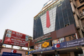 Capital O Sri Suprabhat Grand Near Kachiguda Railway Station